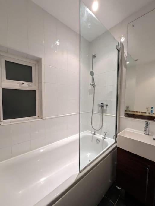 Apartment Cozy 2 Beds Flat *